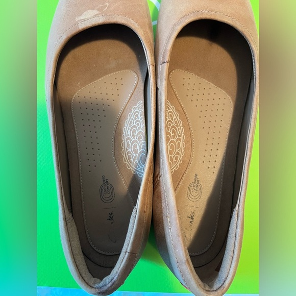Clark’s Canebay Plain Tan Leather Flats - Picture 9 of 16